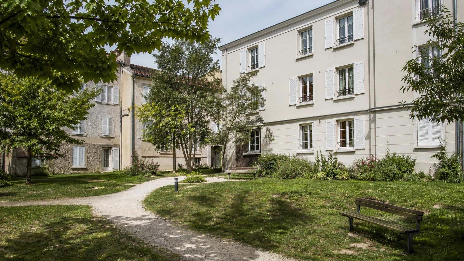 Illustration éditoriale sur la solidarité et le renouvellement urbains — image 3